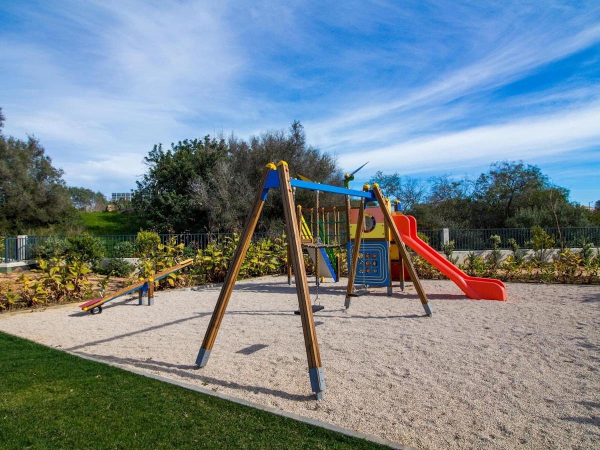 Green C Apartment - Luxurious & Playground & Garage Albufeira Exterior photo